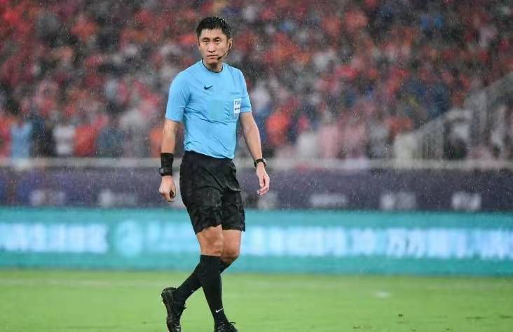 关于本赛季主场10战10胜——这是很棒的纪录，不是吗？我们需要的就是继续保持。